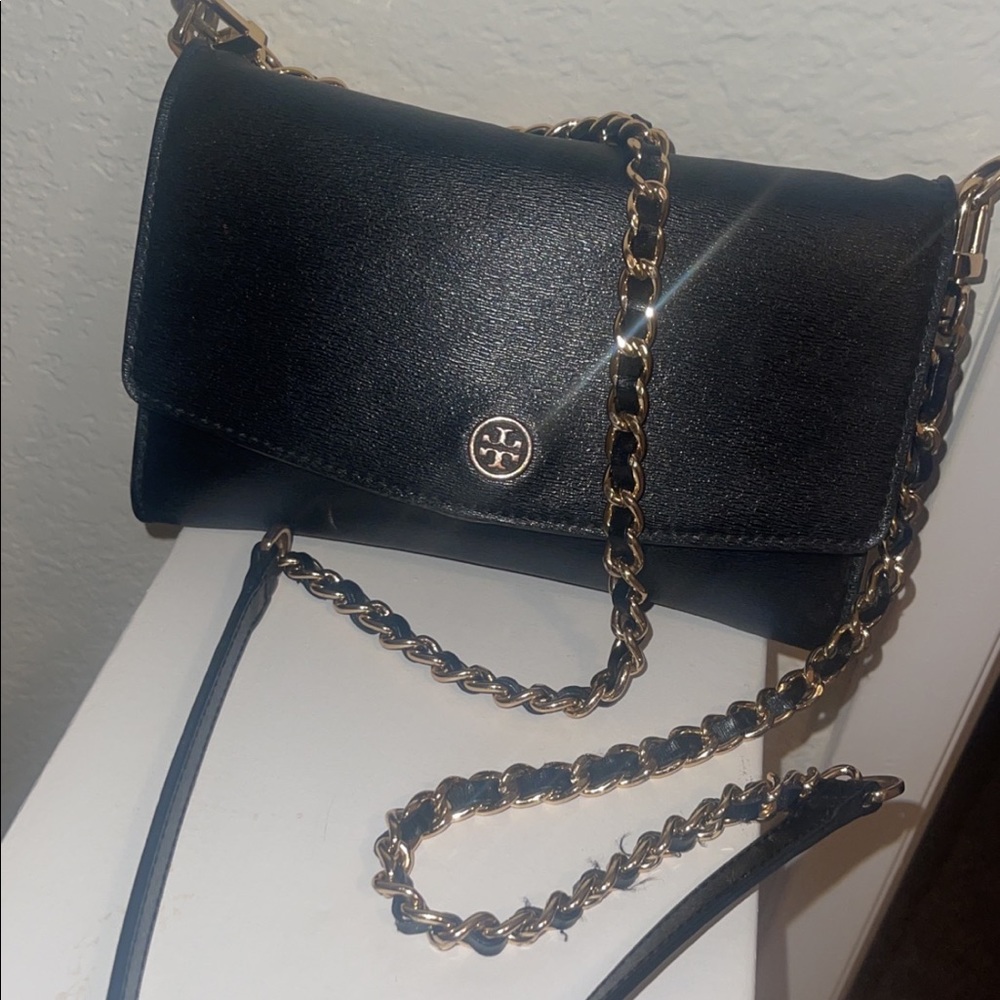 Tory burch chain wallet